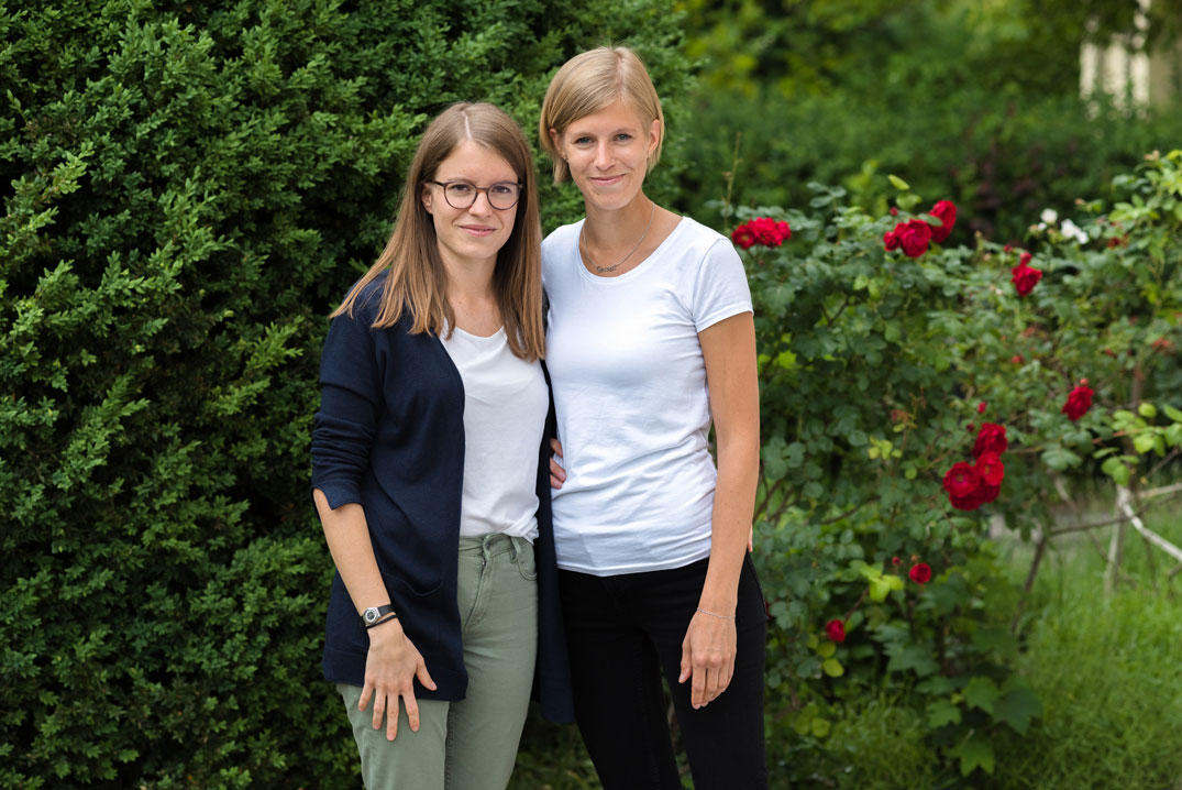 Die Mitarbeiterinnen Eva und Teresa